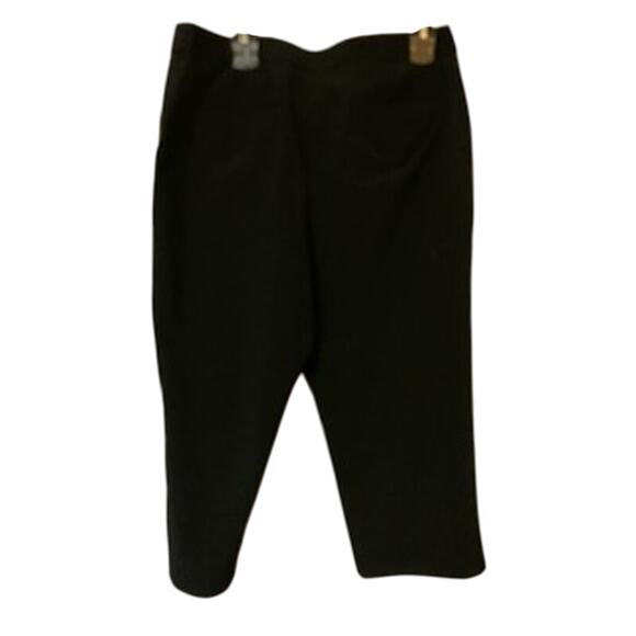Weekends by Chico's Size 2 Black Crop Pant - Picture 1 of 6
